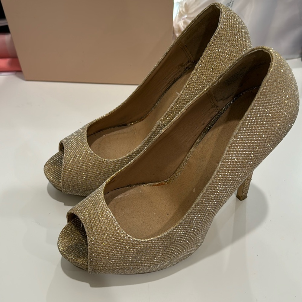 Dila London Gold Heels